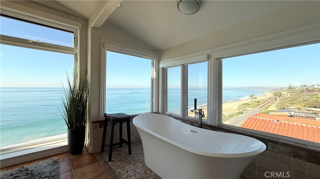 268 Avenida Montalvo 3