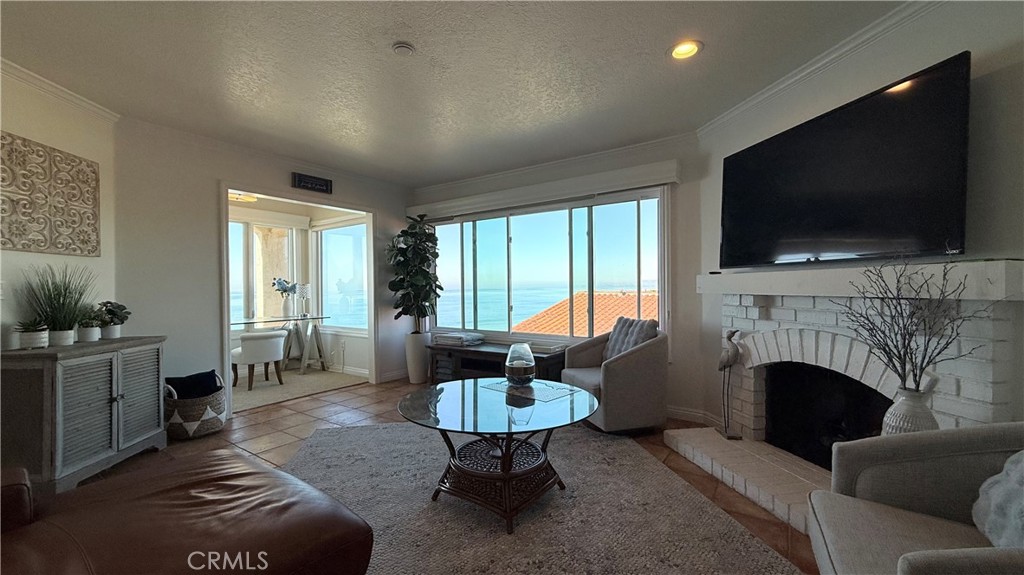 268 Avenida Montalvo 3