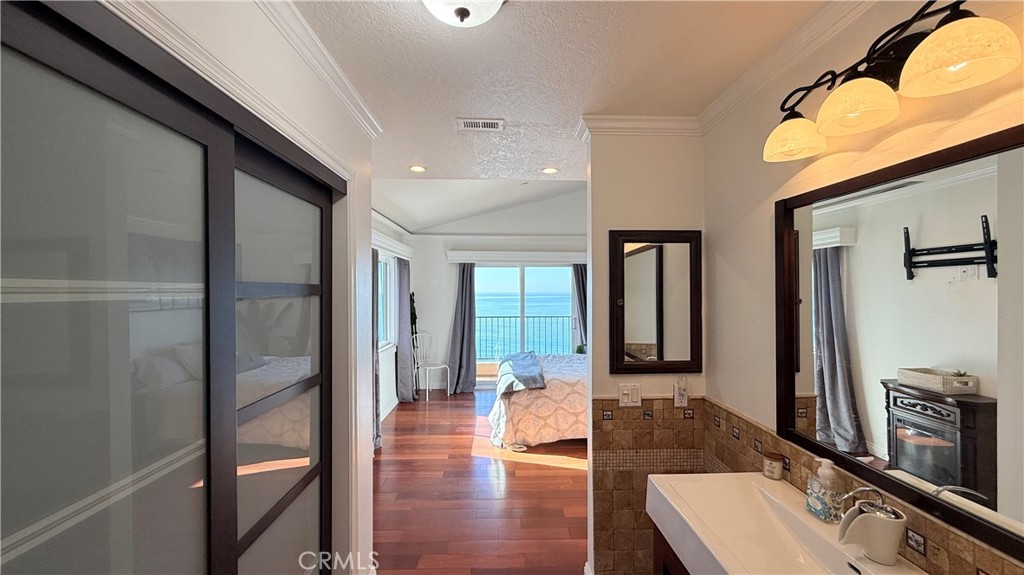 268 Avenida Montalvo 3