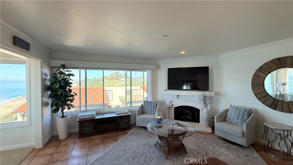 268 Avenida Montalvo 3