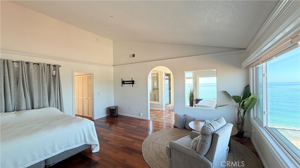 268 Avenida Montalvo 3