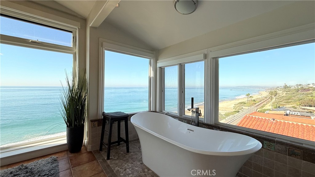 268 Avenida Montalvo 3