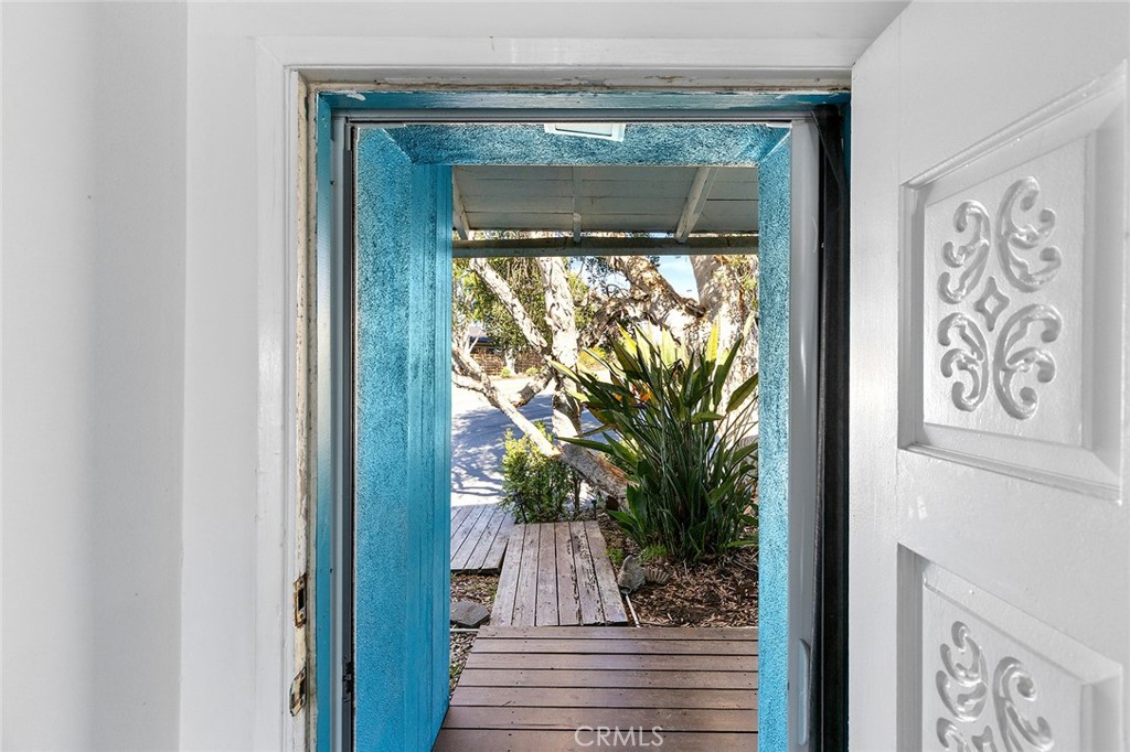 200 Avenida San Carlos