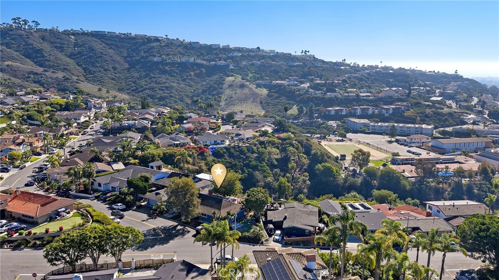 200 Avenida San Carlos