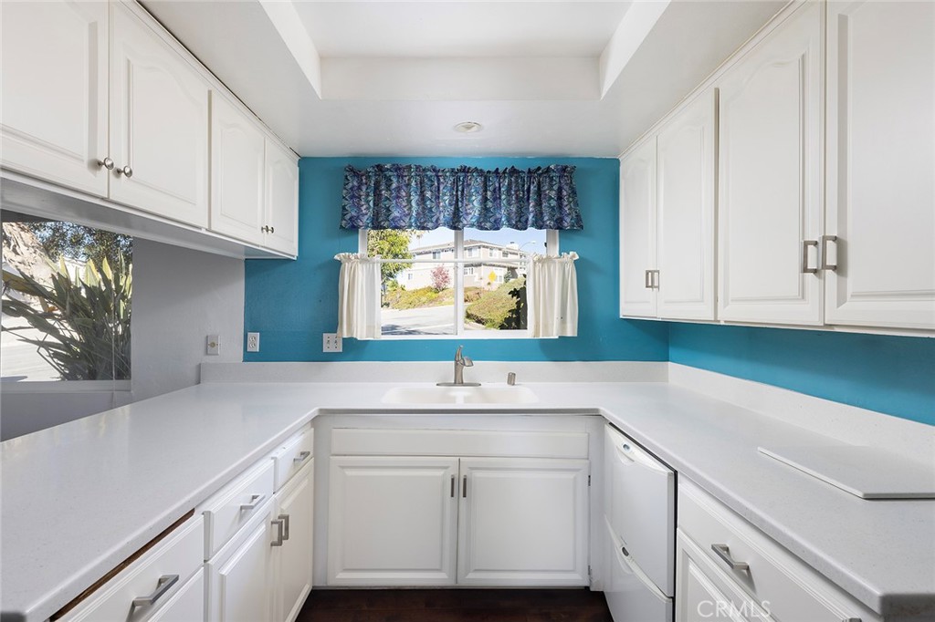 200 Avenida San Carlos