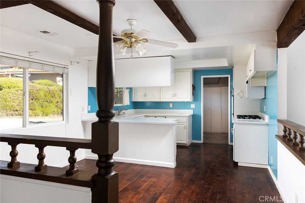 200 Avenida San Carlos