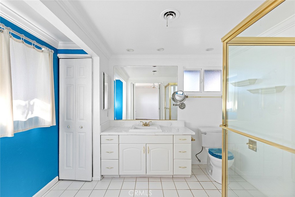 200 Avenida San Carlos