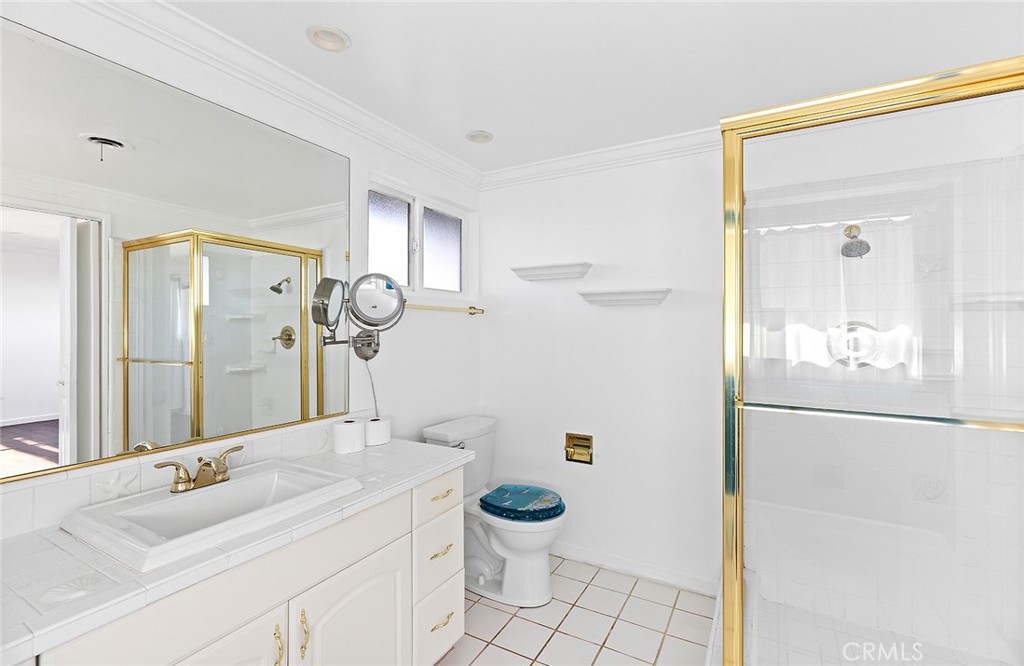 200 Avenida San Carlos