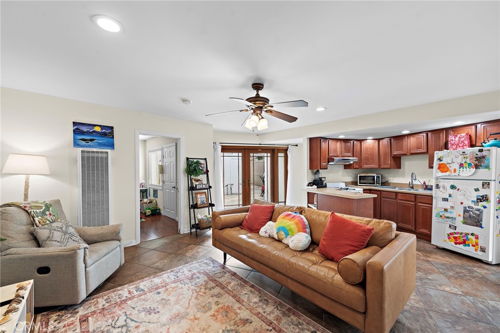 202 Avenida Monterey