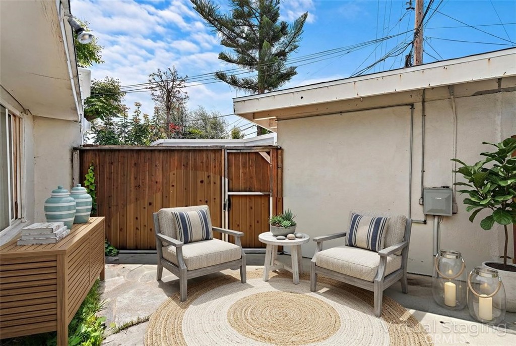 202 Avenida Monterey