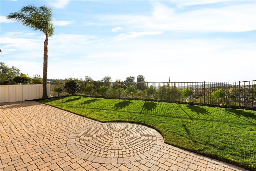 444 Camino Flora Vista