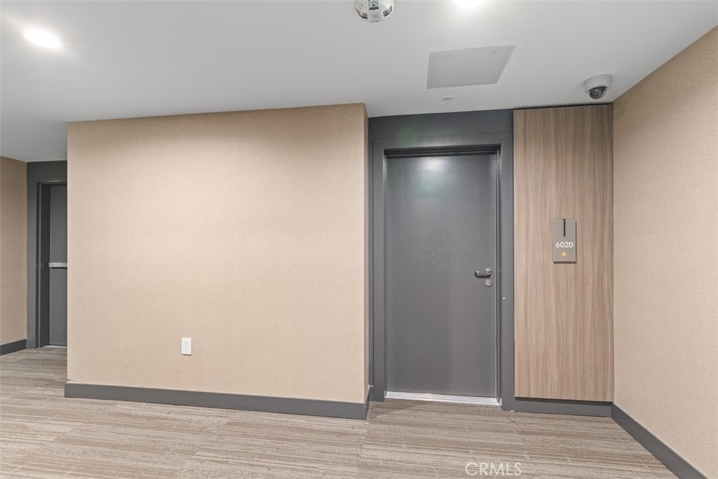 39 S Los Robles Avenue 6020