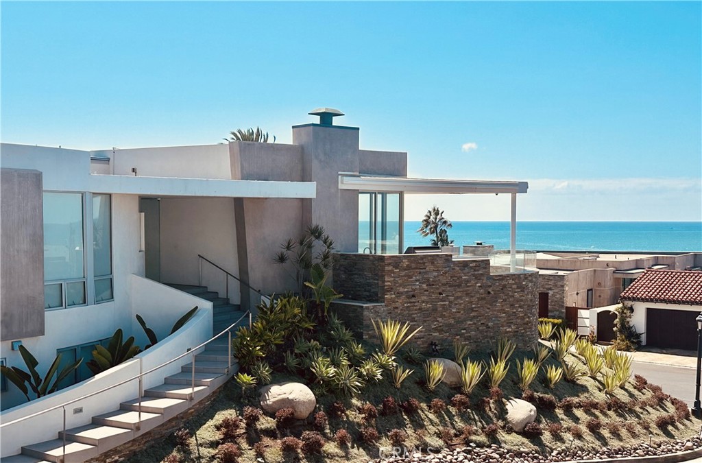 305 Calle Francesca