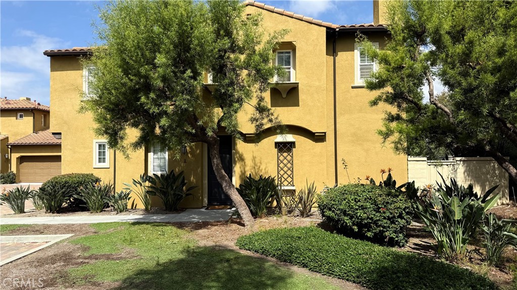1 Paseo Vista