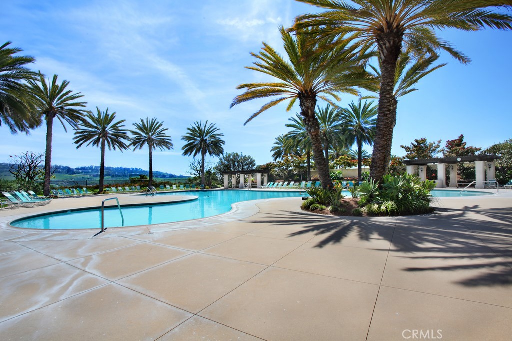 1 Paseo Vista