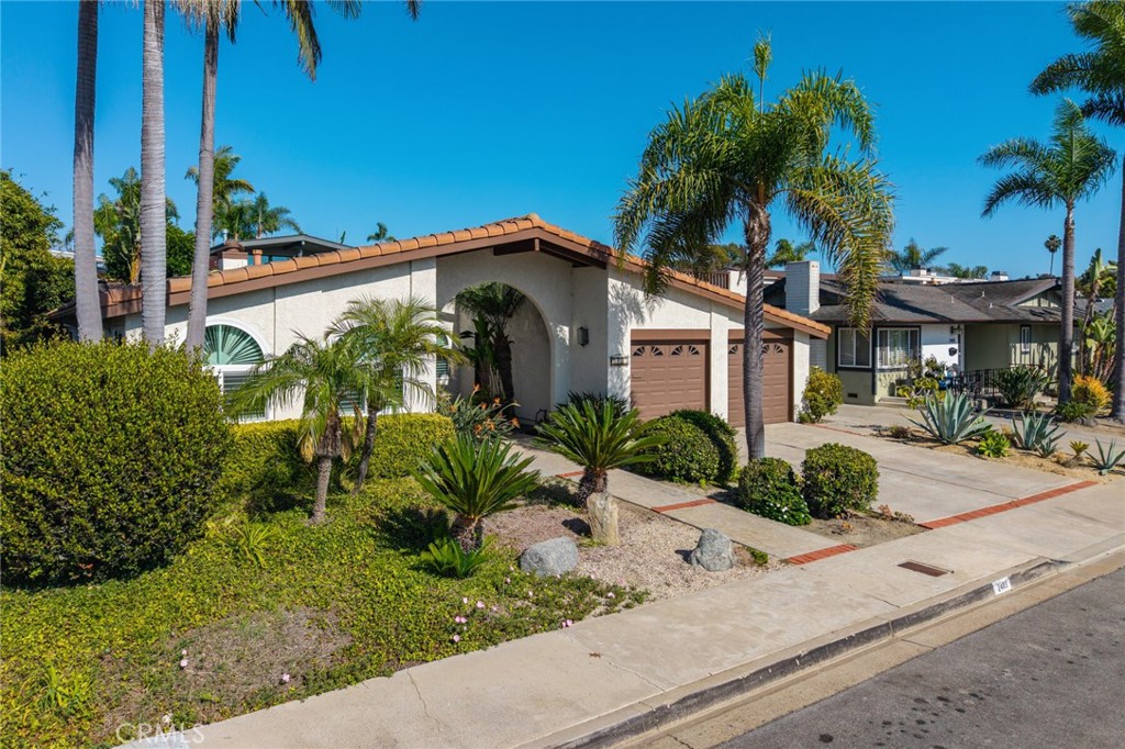 2403 Calle Monte Carlo