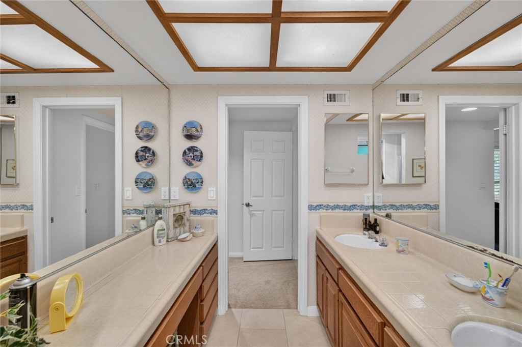 2403 Calle Monte Carlo