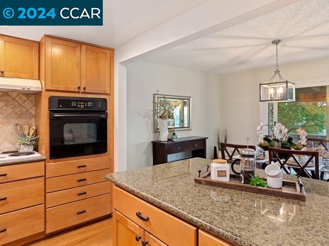 1122 Skycrest Dr # 1