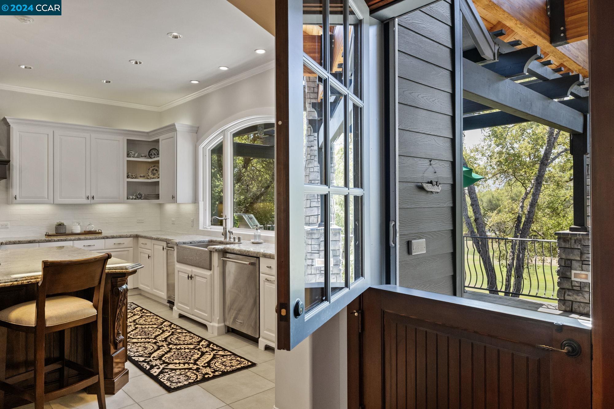 312 Catalpa Ln