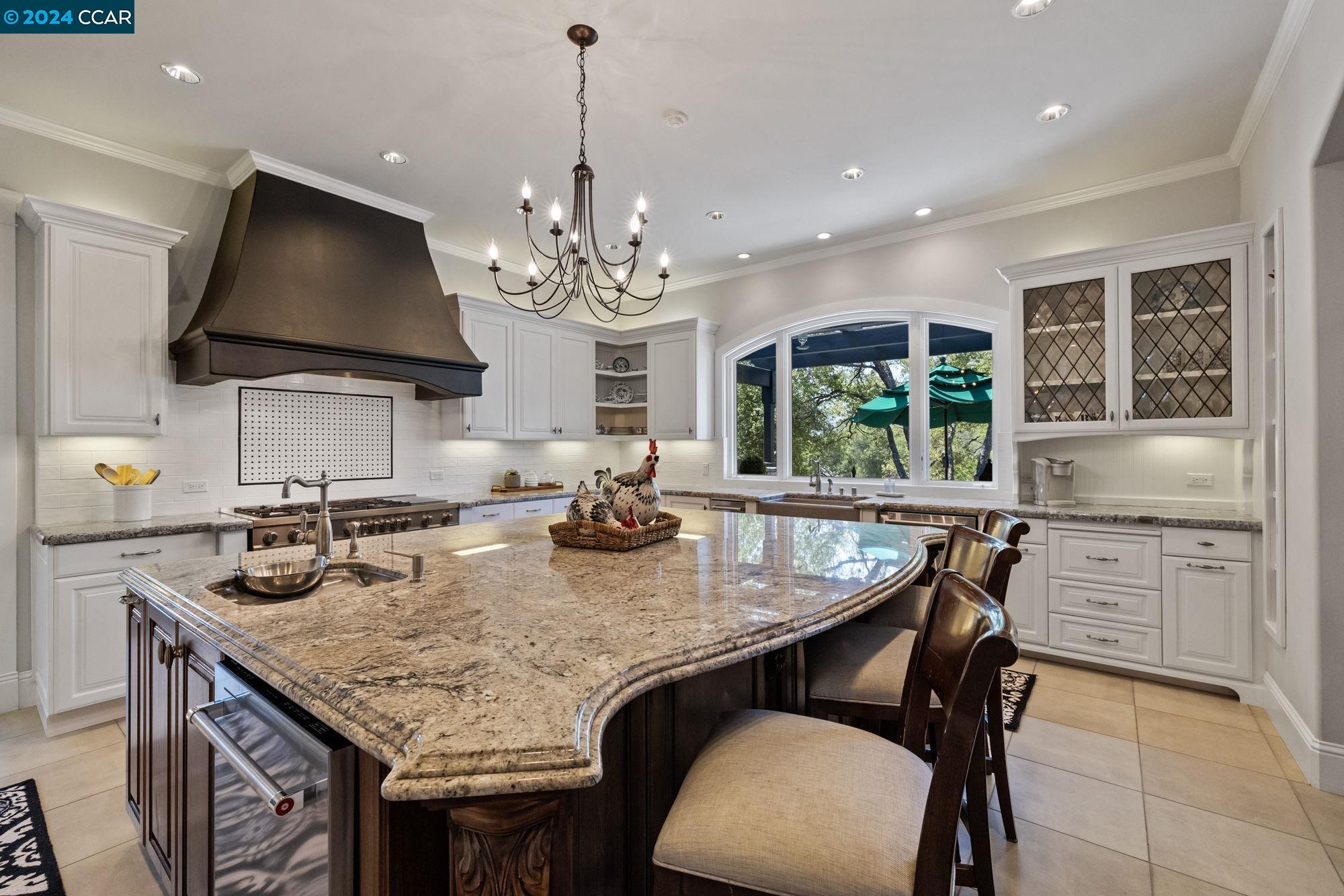 312 Catalpa Ln