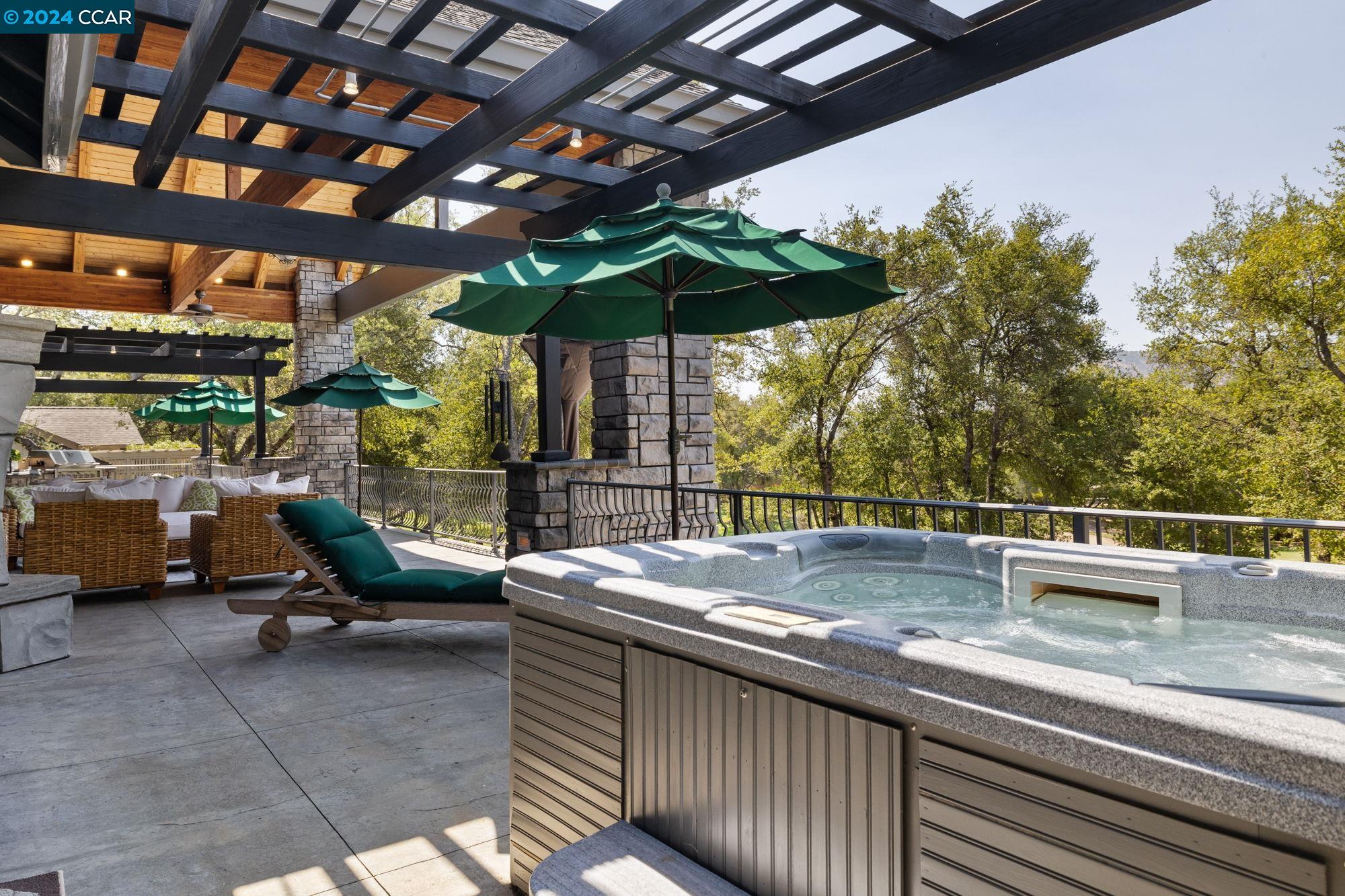 312 Catalpa Ln