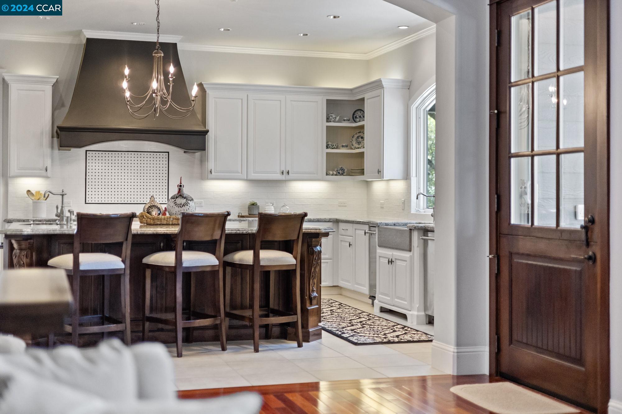 312 Catalpa Ln