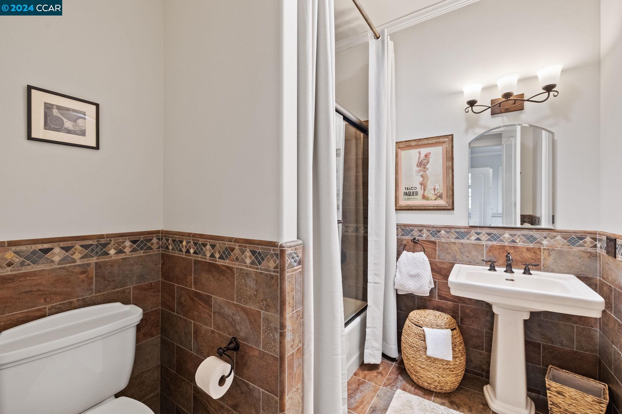 312 Catalpa Ln