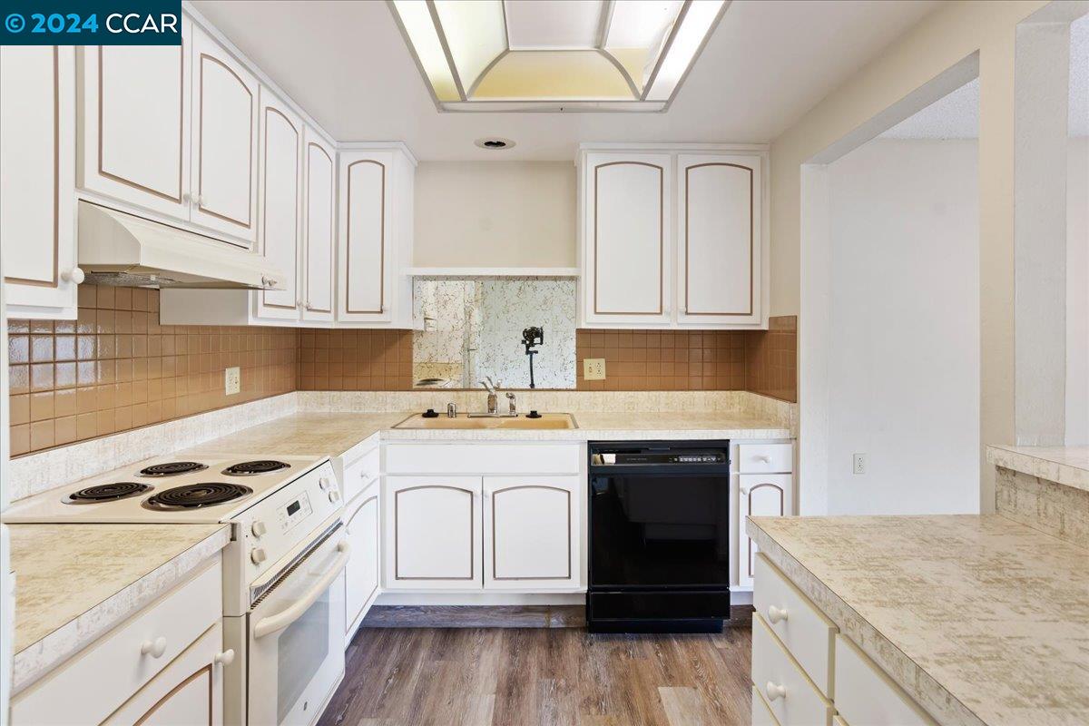 2365 Pine Knoll Dr # 5