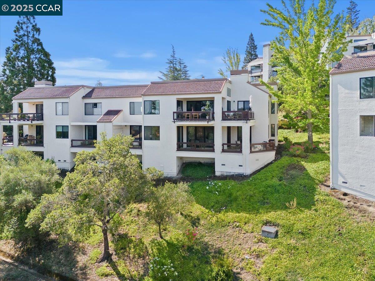 3274 Ptarmigan Dr # 1A