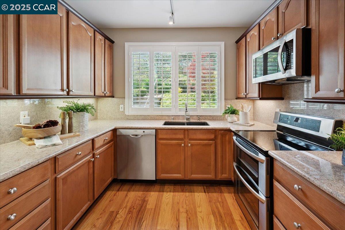 3274 Ptarmigan Dr # 1A