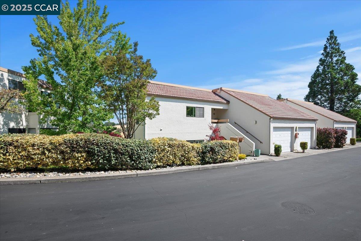 3274 Ptarmigan Dr # 1A