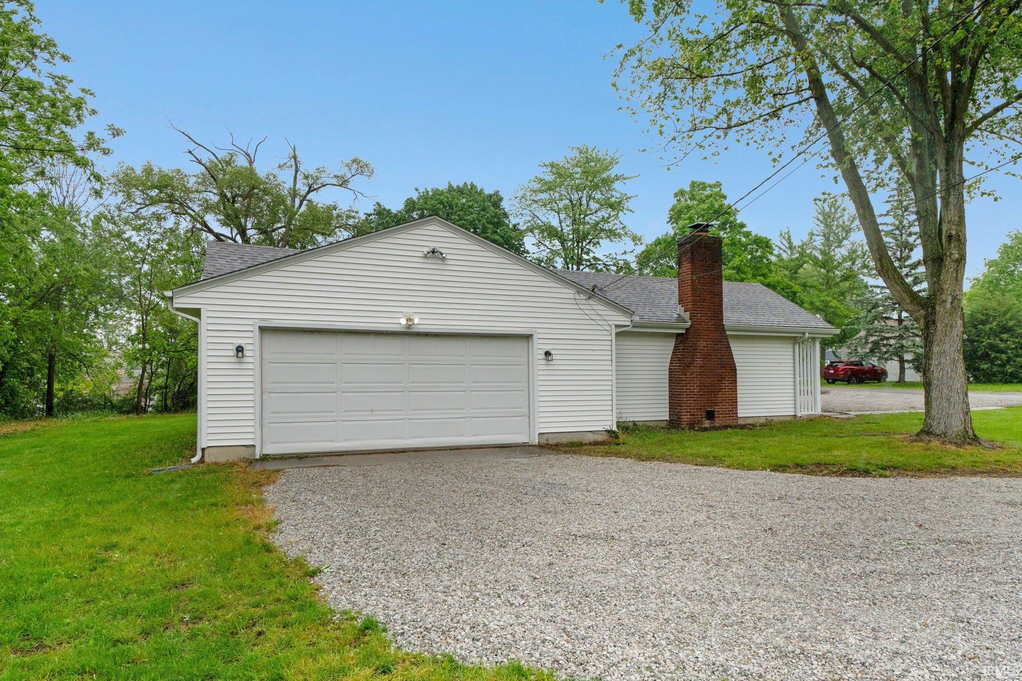 2802 Bellaire Drive
