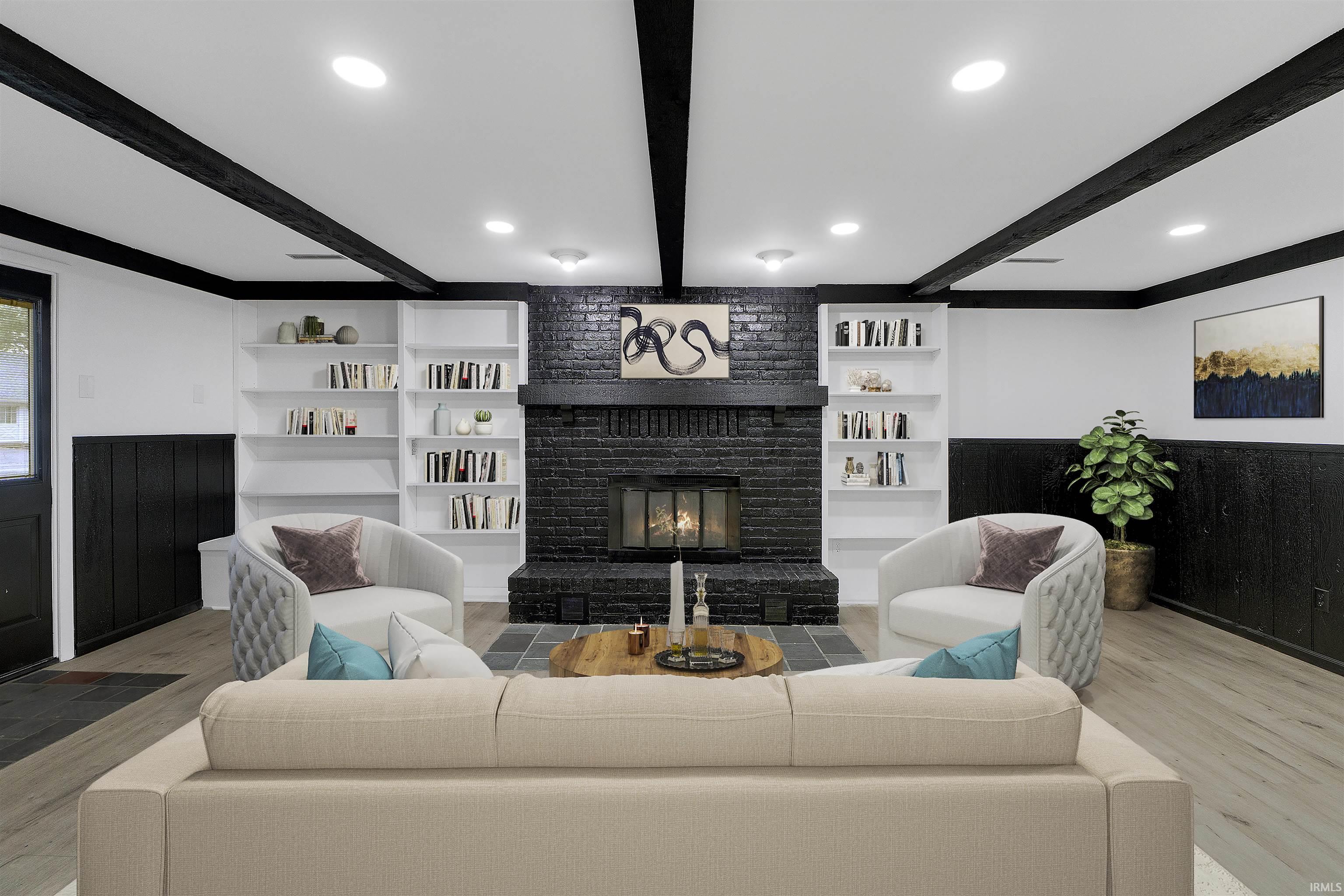 2802 Bellaire Drive