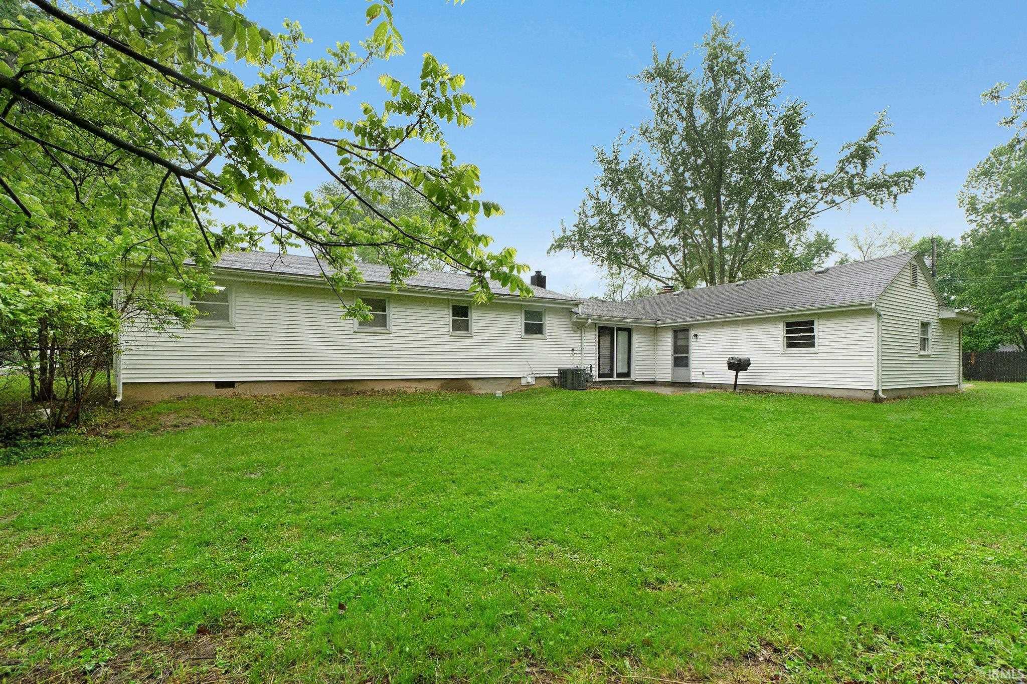 2802 Bellaire Drive