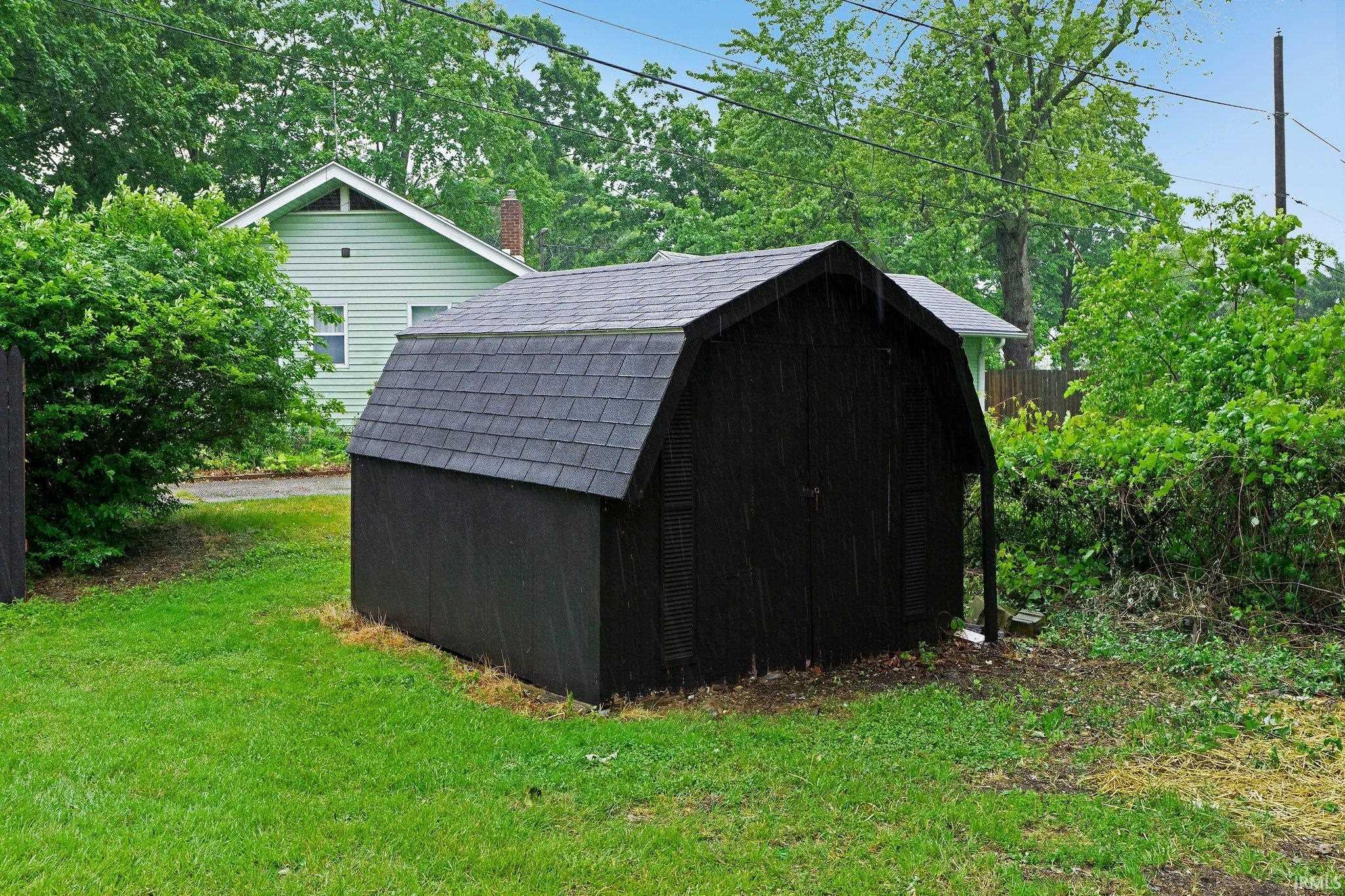 2802 Bellaire Drive