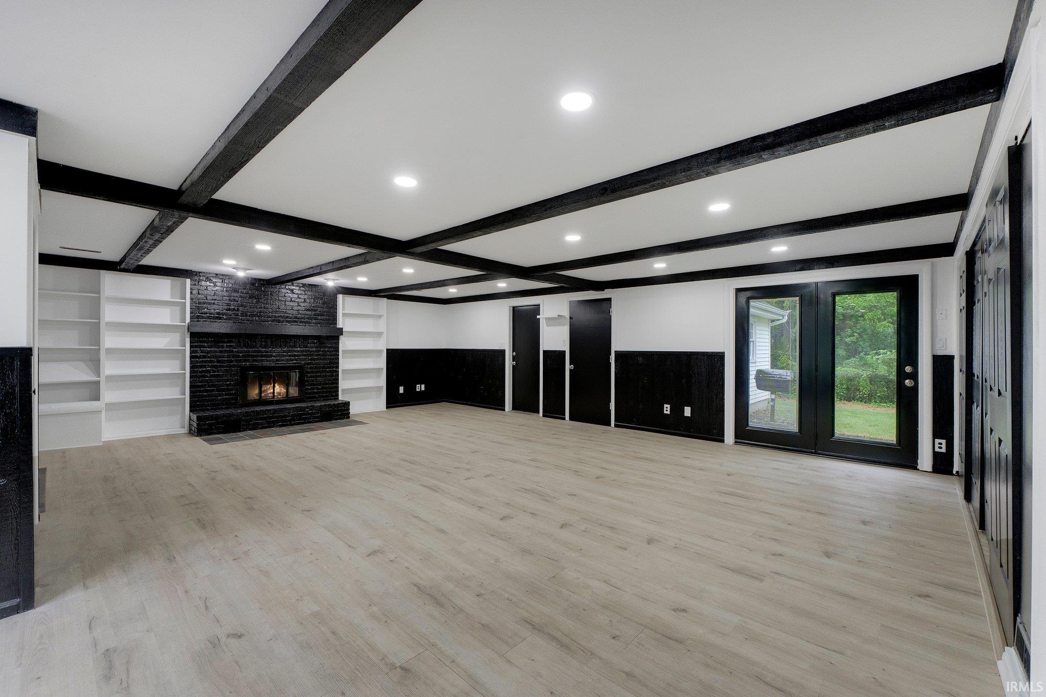 2802 Bellaire Drive