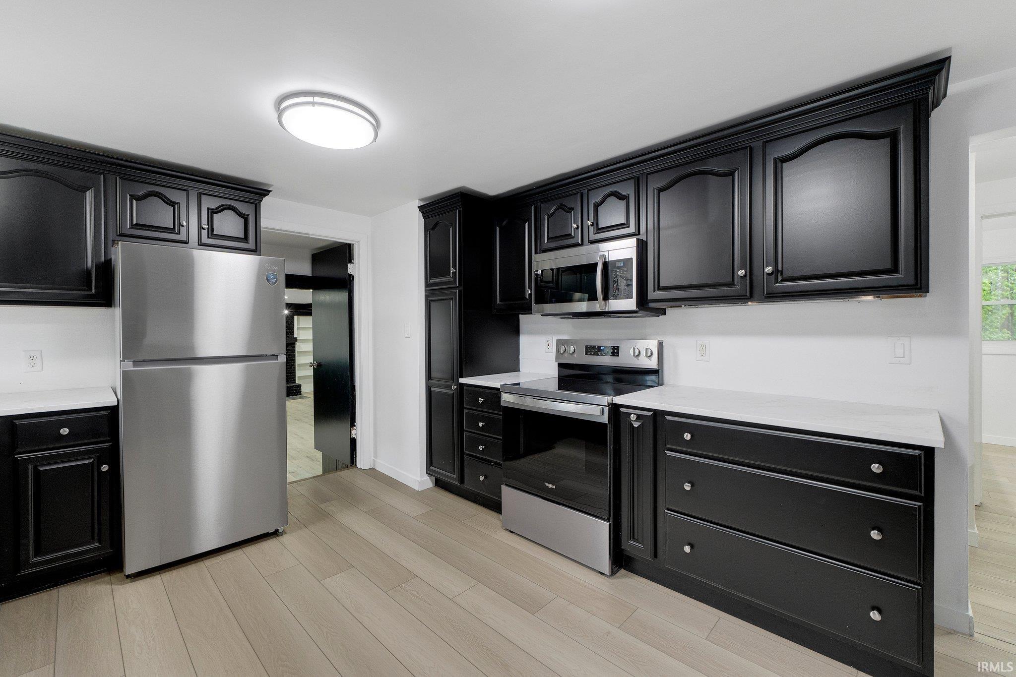 2802 Bellaire Drive