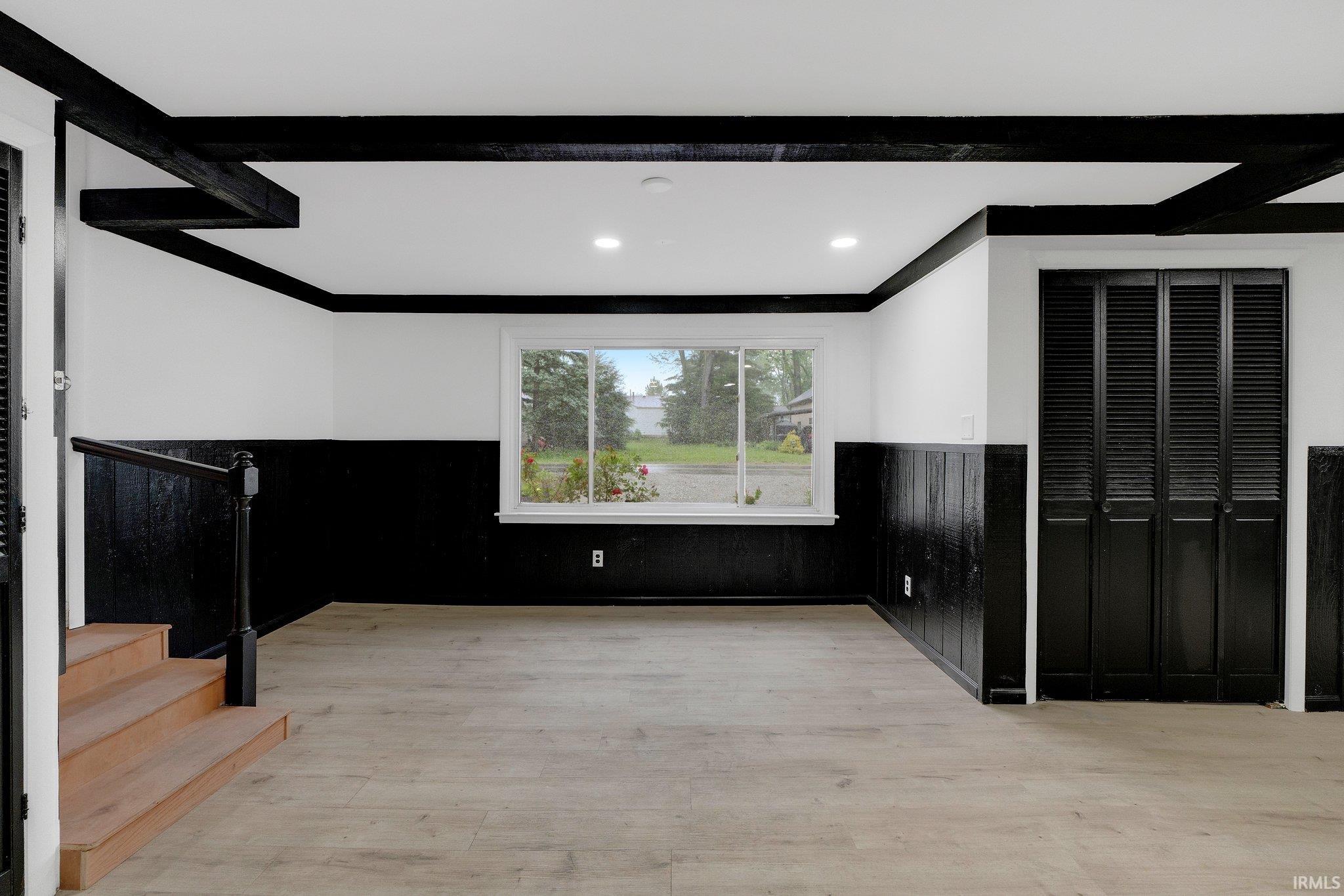 2802 Bellaire Drive