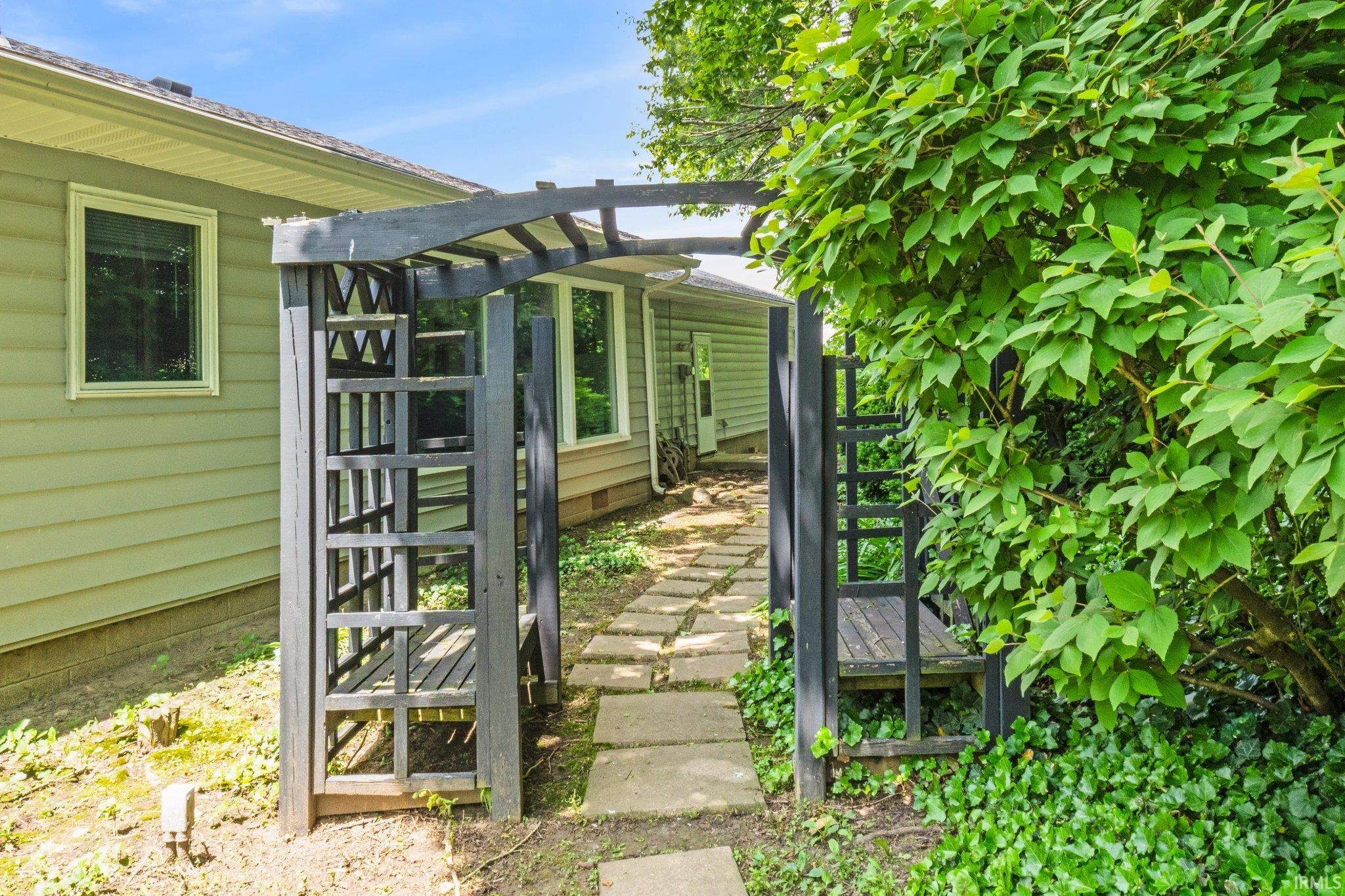 10317 Bass Road