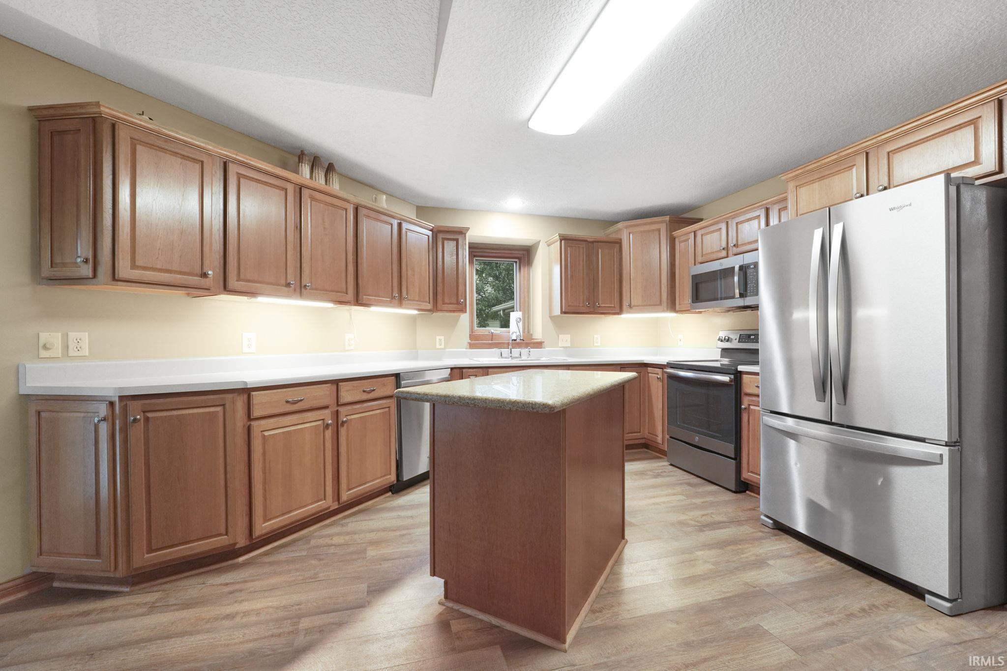 5916 Chase Creek Court