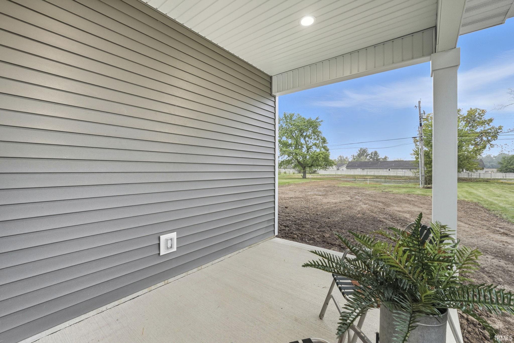 10975 English Street