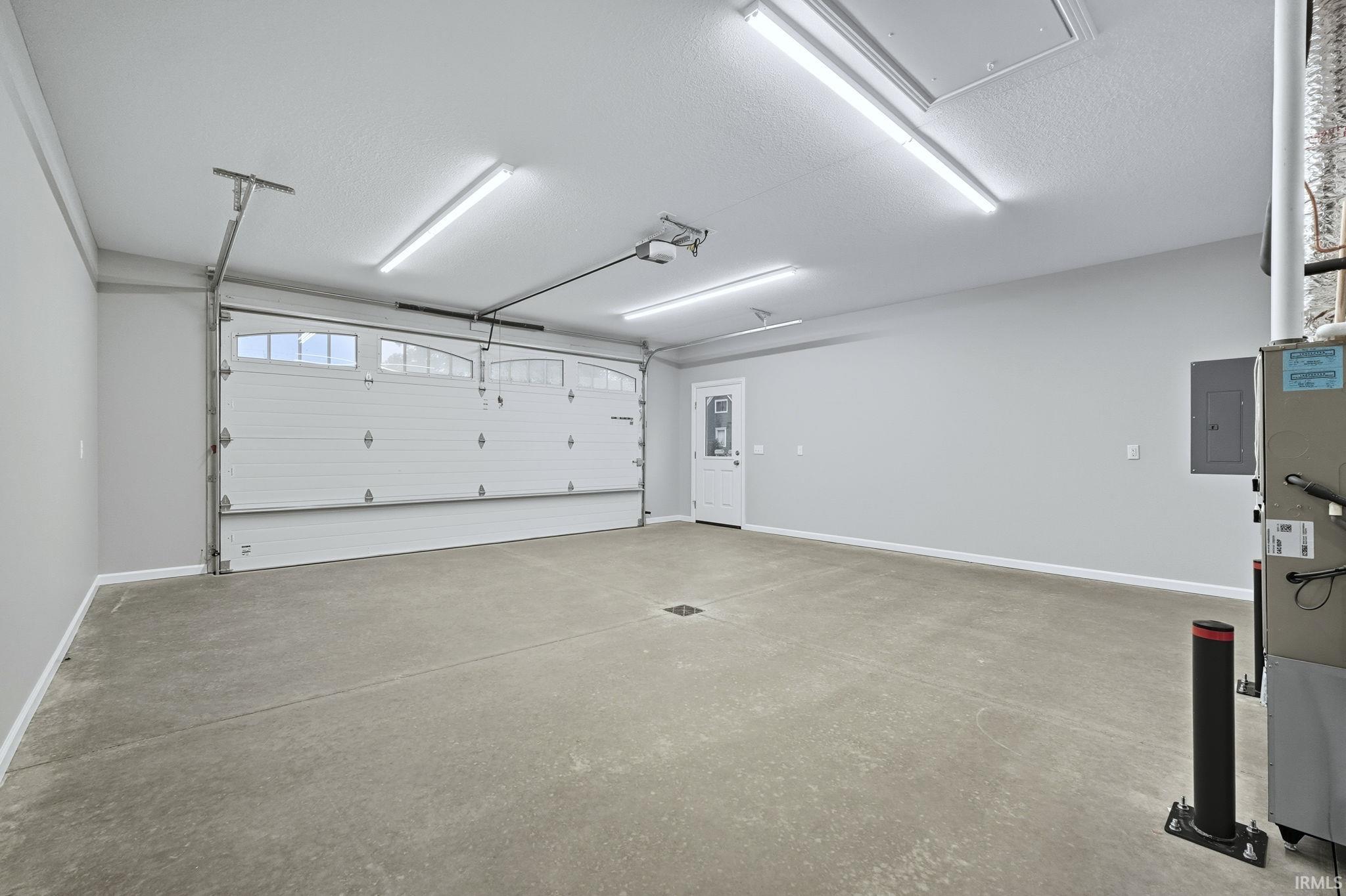 10975 English Street