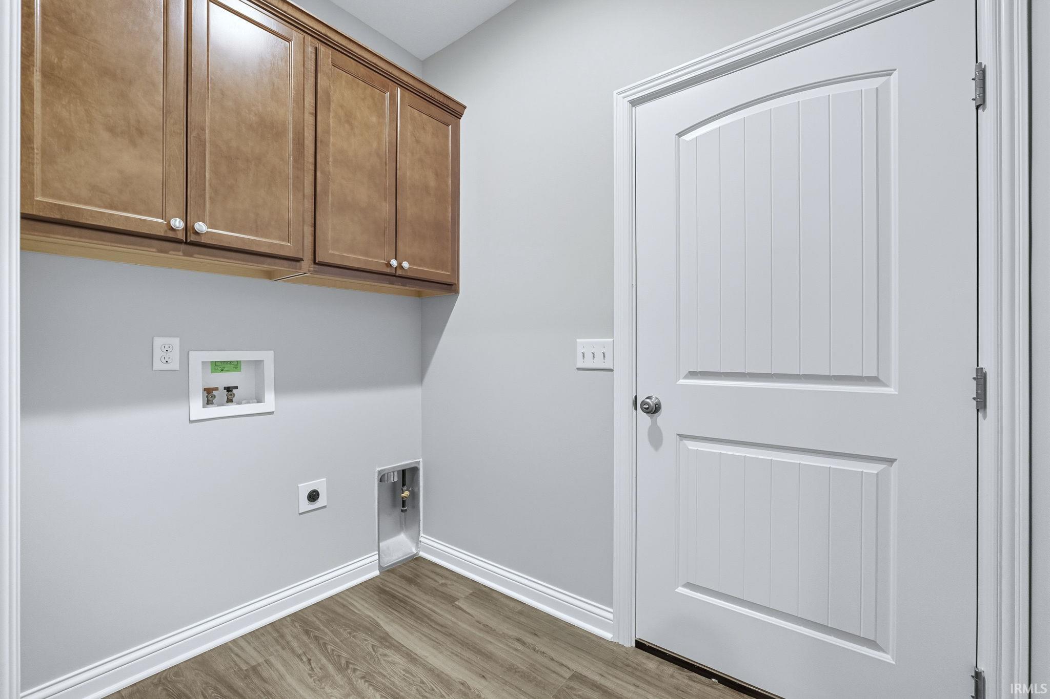 10975 English Street