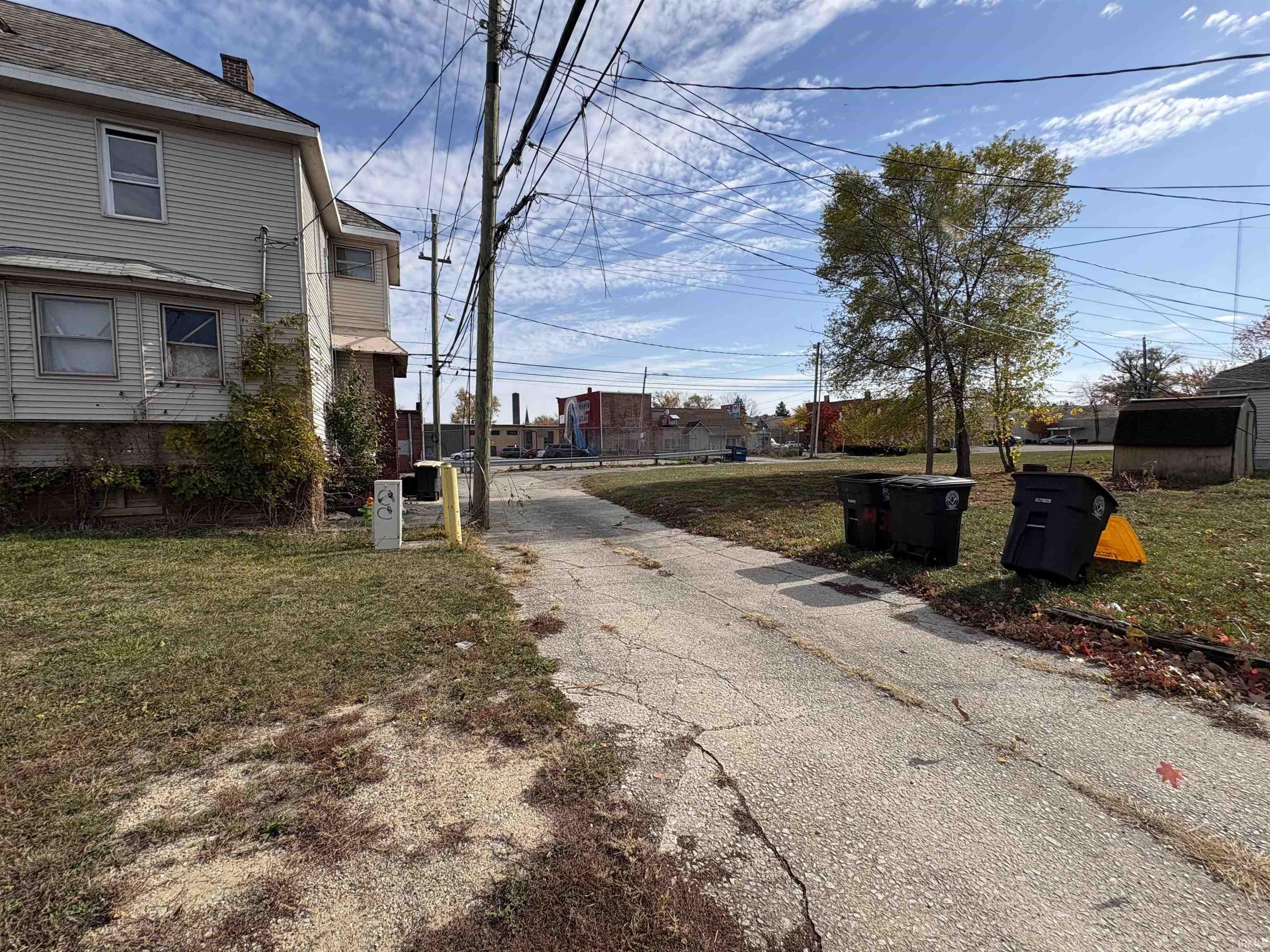 123 W Williams Street