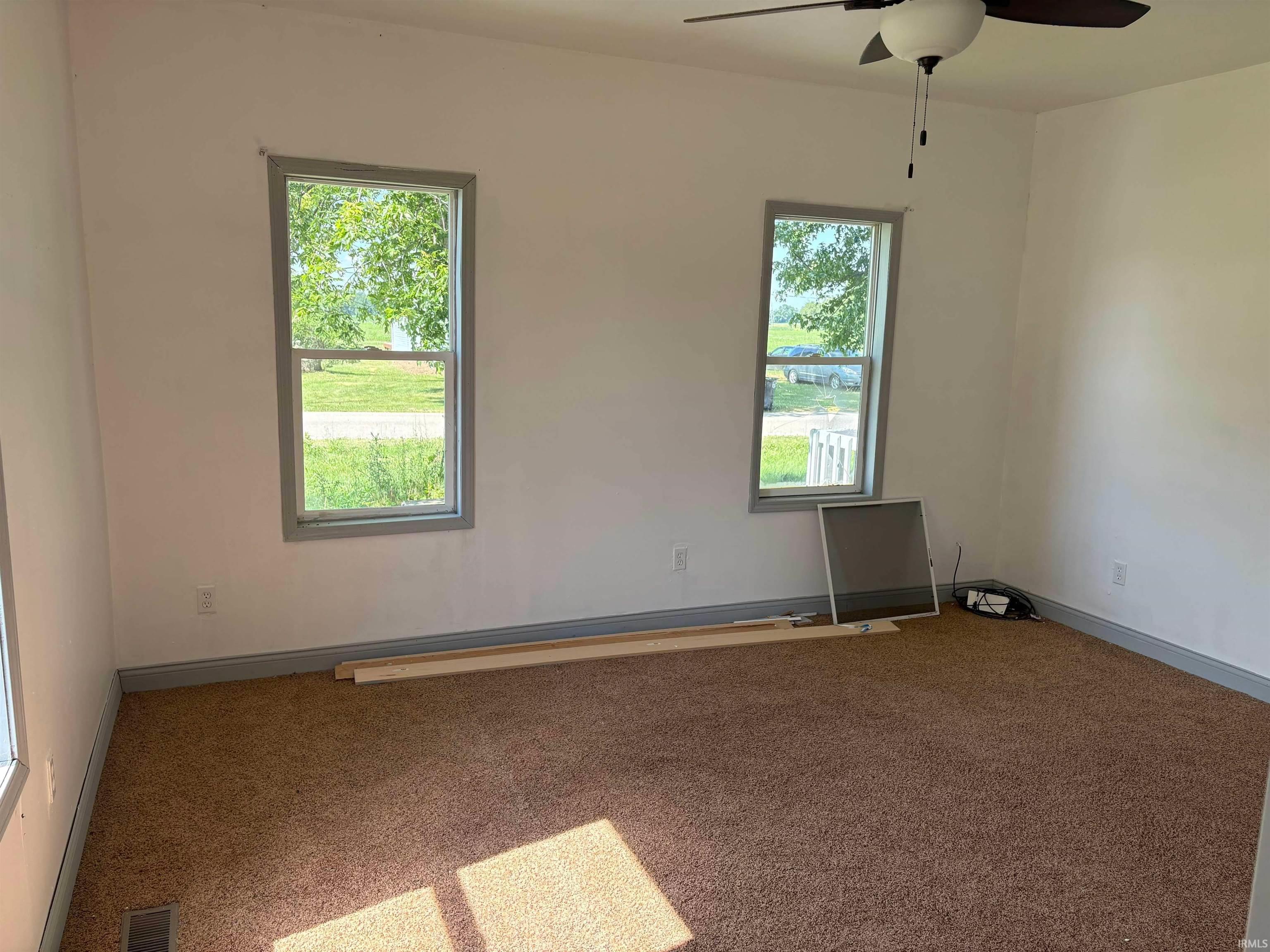 1158 E Summit Street