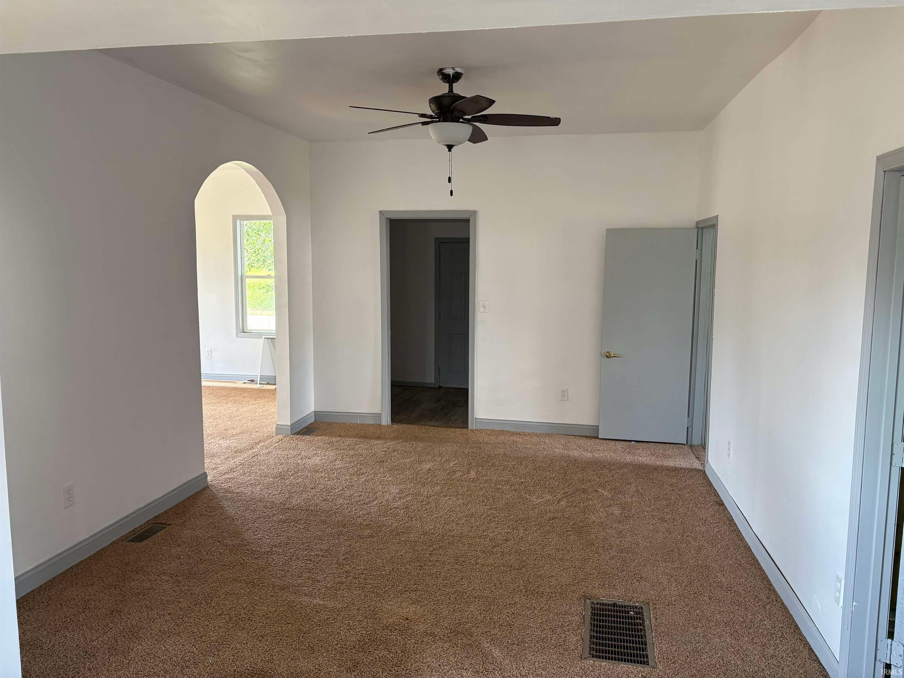 1158 E Summit Street