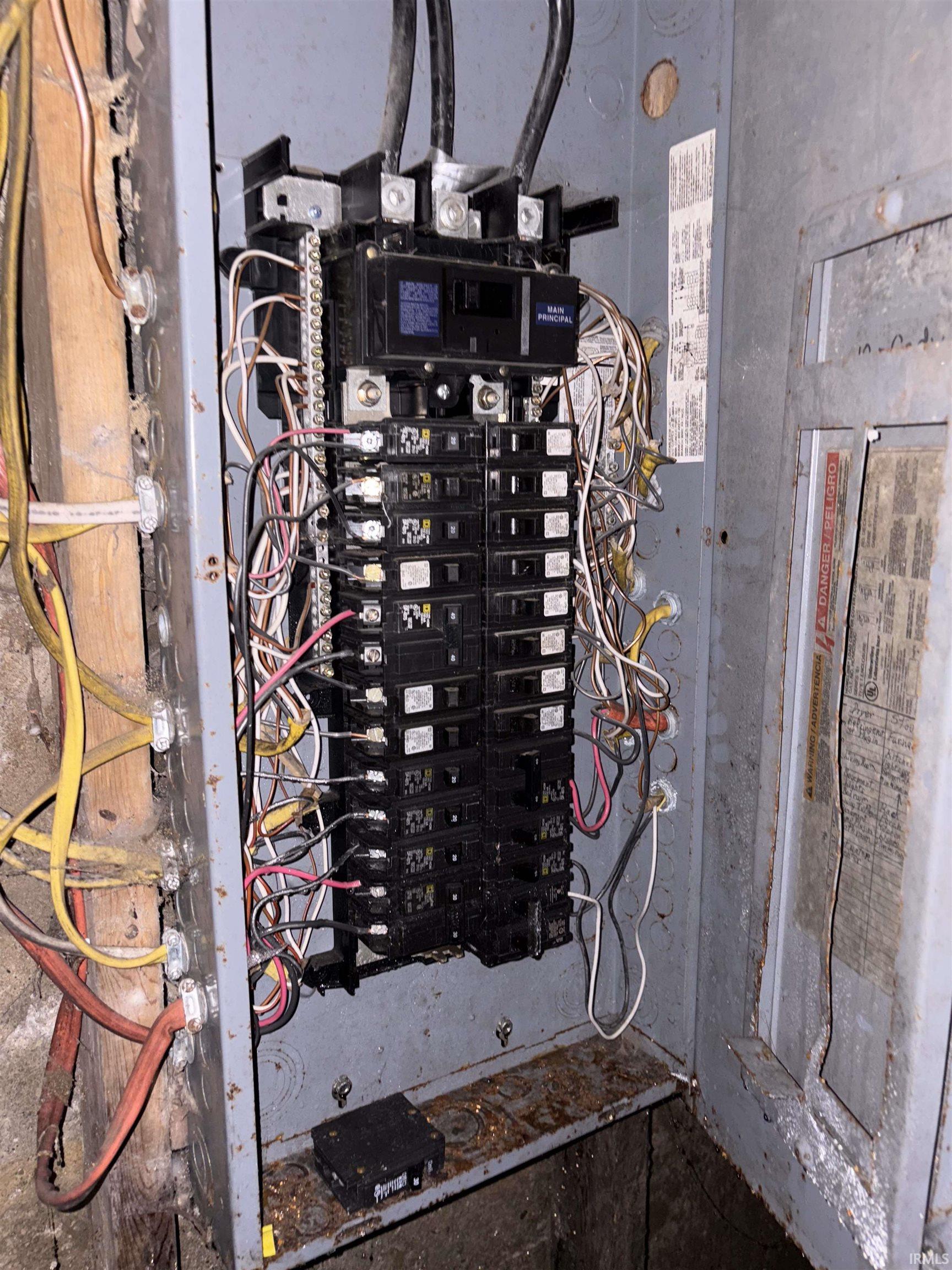 1158 E Summit Street