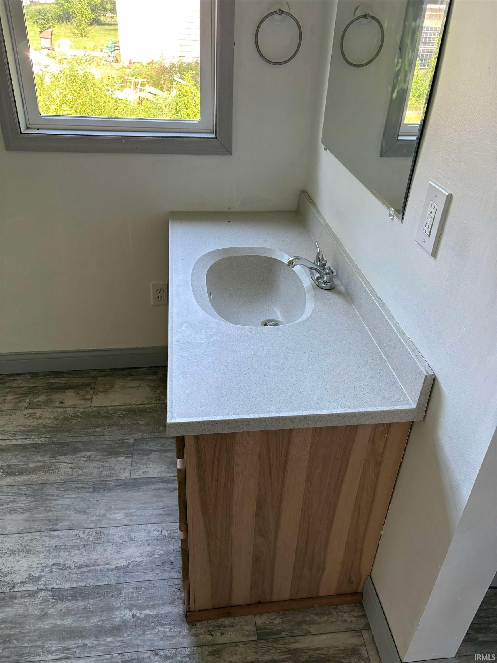 1158 E Summit Street