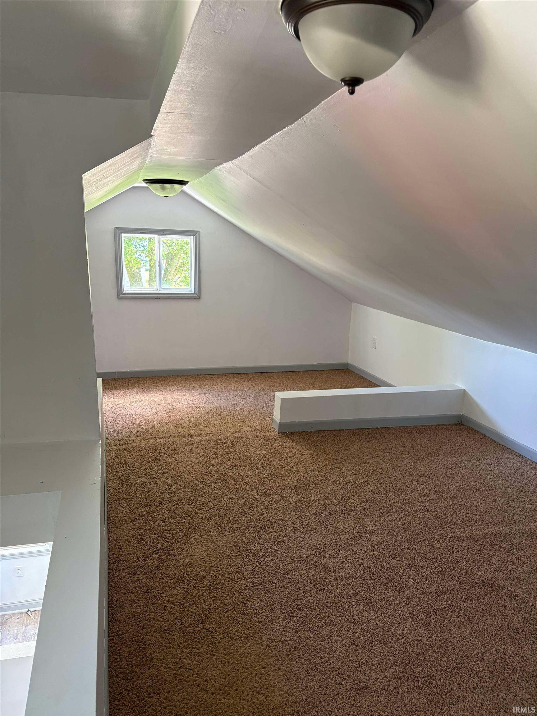 1158 E Summit Street