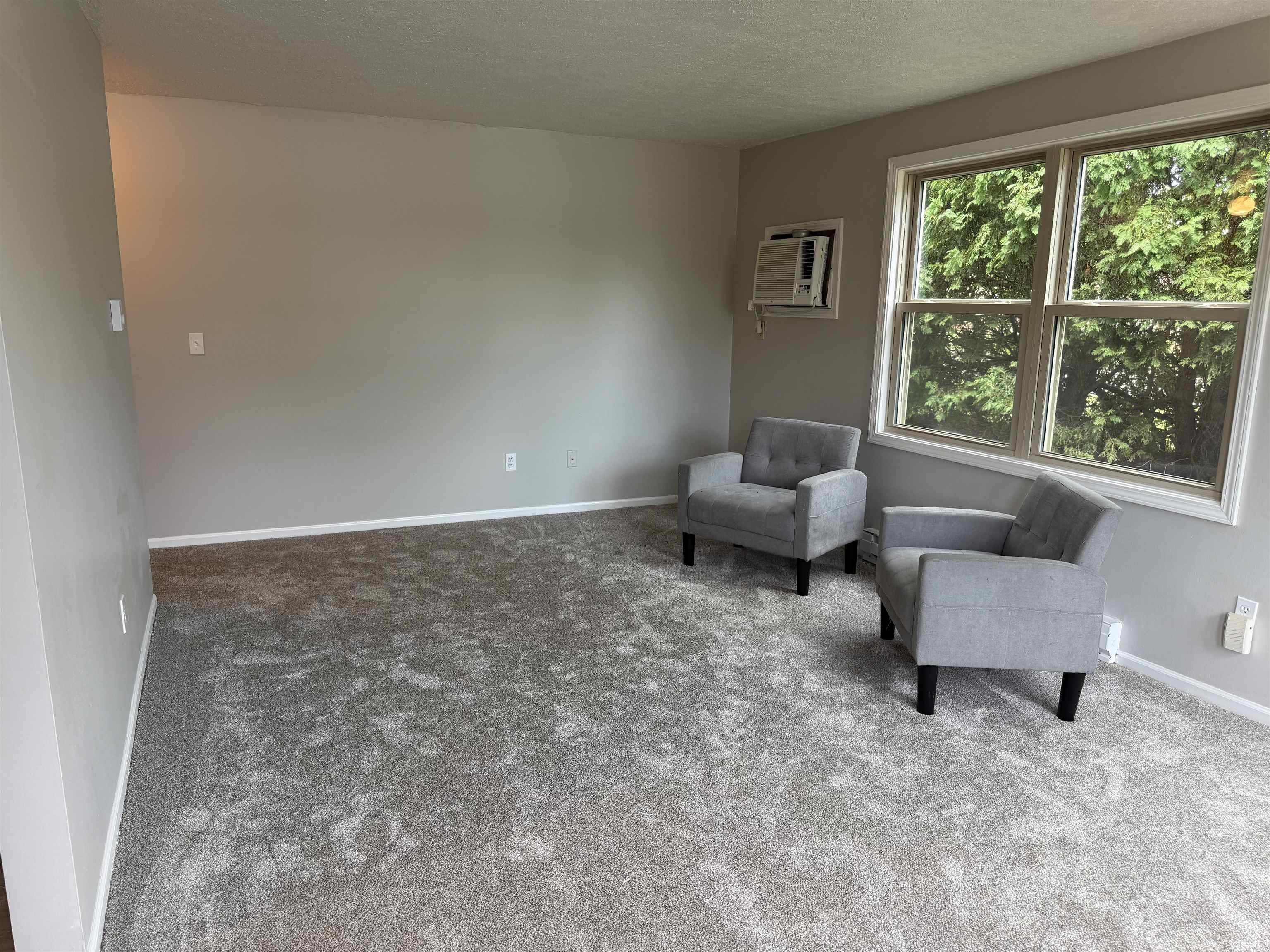 1127 Southampton Drive